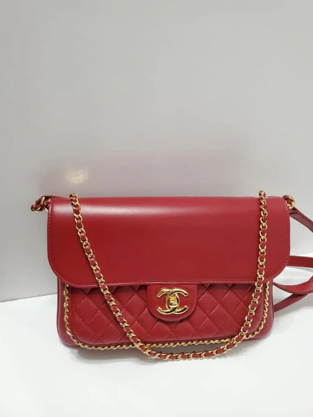 Chanel Unchained Red Leather Messenger Crossbody Flap Bag-NO DUST BAG